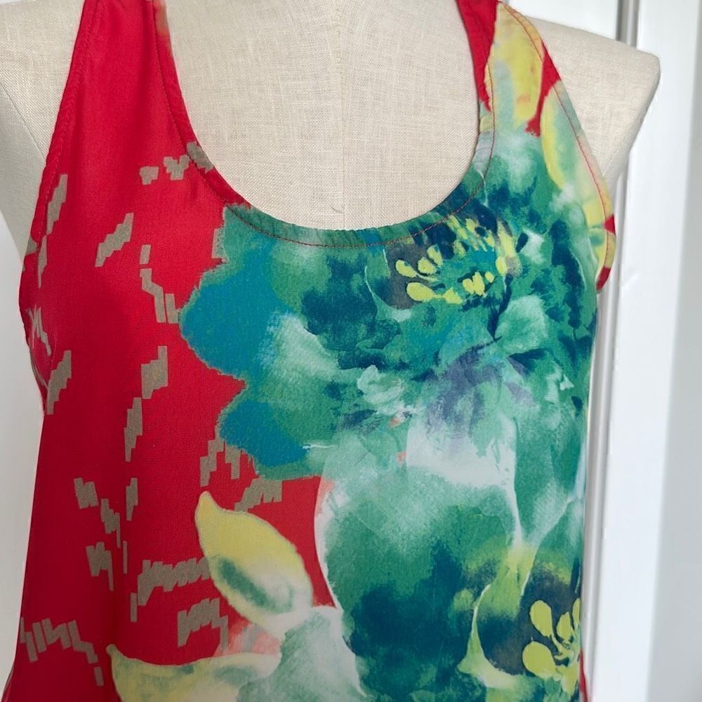 A. Byer Floral Top - Picture 6 of 6